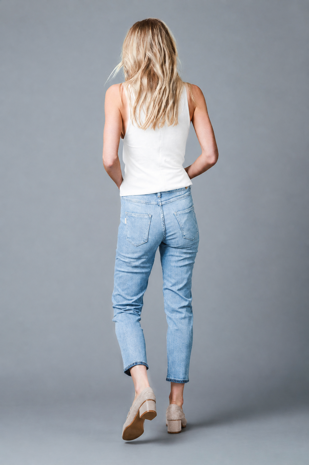 EMILY Relaxed Fit - Hellblau - 550-54M